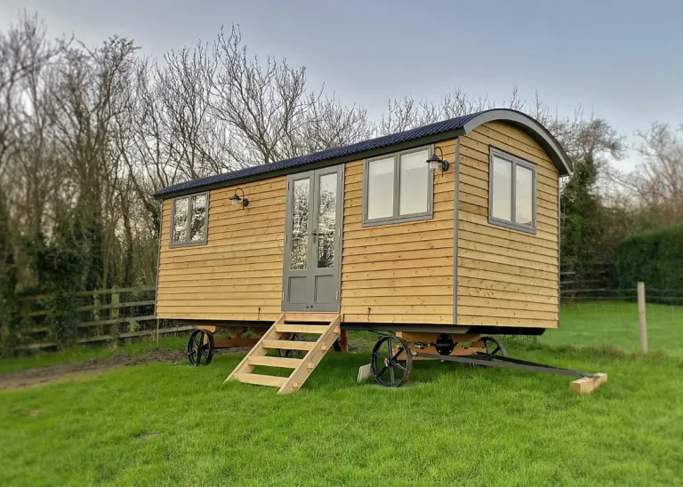 Belringham Shepherd Huts 4-sleeper Exterior in Natural Wood